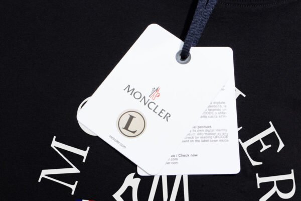 Best Moncler t-shirt - Image 7