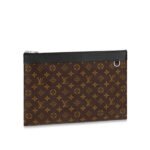 LV Pochette Discovery GM - Image 2