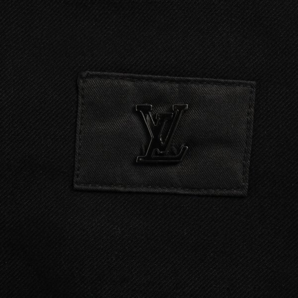⁦شورت كارغو أسود من LV⁩ - الصورة ⁦7⁩