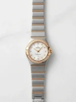 ساعة Omega Constellation نسائية بلونين مع ألماس – حركة أوتوماتيك يابانية
